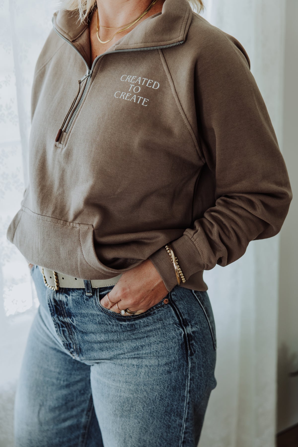 "Created to Create" Boxy Quarter Zip Fleece in Brown Sugar
